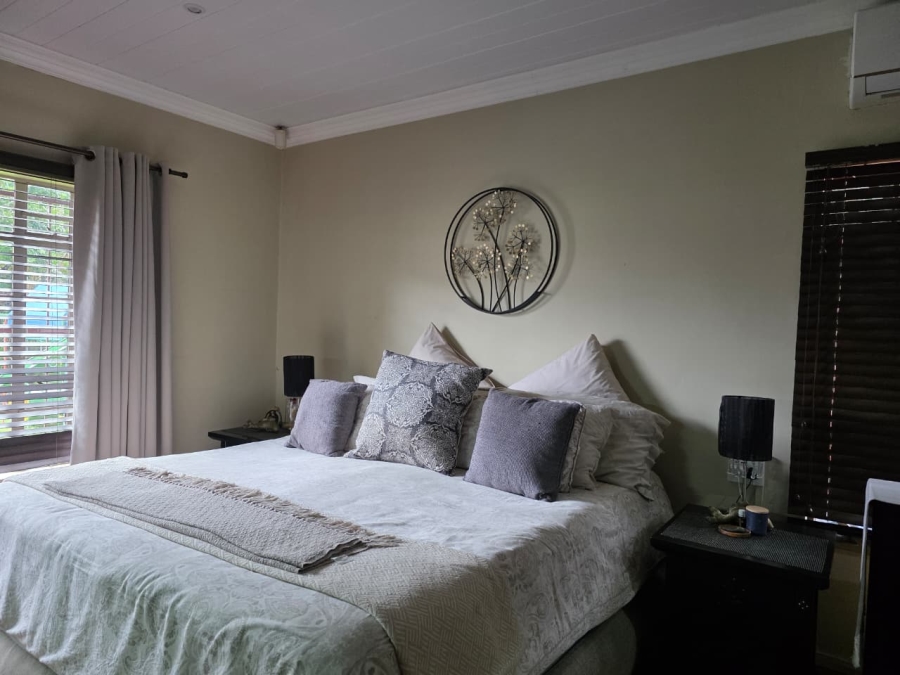 4 Bedroom Property for Sale in Geelhoutpark North West